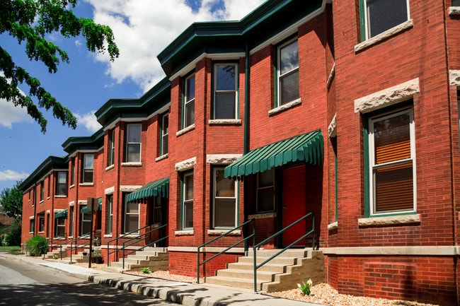 Apollo & Aurora Apartments