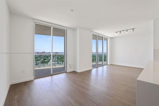 Flamingo Point 1500 Bay Road, Unit AC-2207