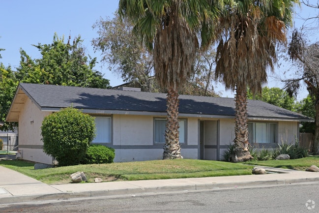 Grand Plaza Apartments