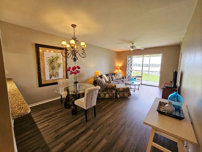Photo - 8056 Queen Palm Ln