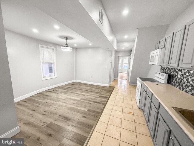 Photo - 5341 Market St Unit 2ND FLOOR