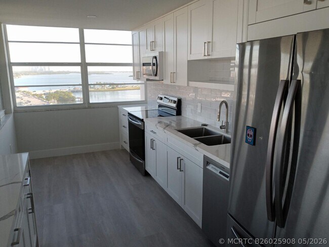 Photo - 11930 N Bayshore Dr Unit 1202