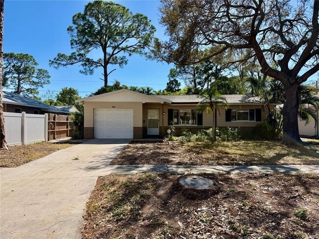 Building Photo - 510 81st Ave N