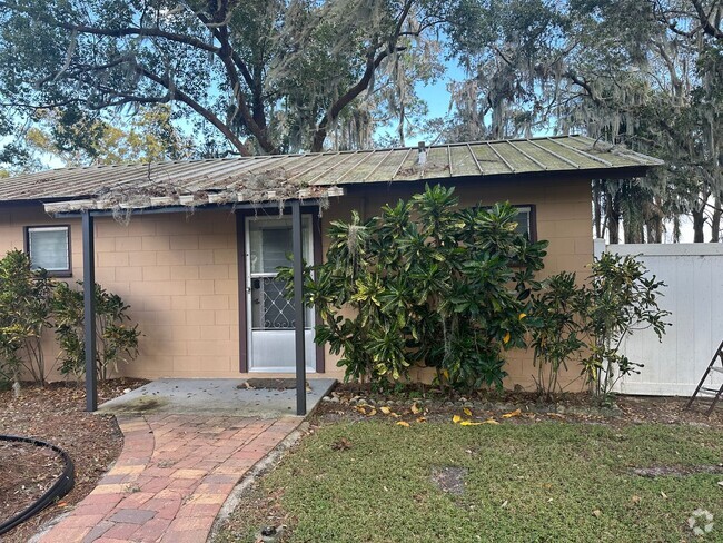 Building Photo - Lakefront cottage Rental