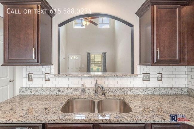 Photo - 1052 Neeleys Bend E
