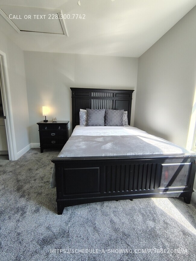 Photo - 229 Milray Ln