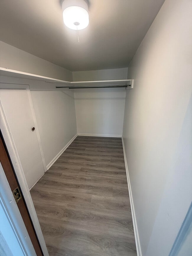 Photo - 216 Neil St Unit upper