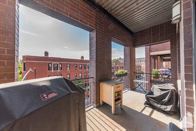 Photo - 2901 N Halsted St Unit 303