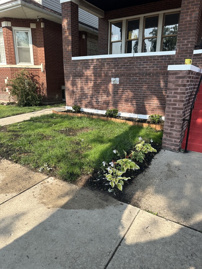 Photo - 8634 S Carpenter St