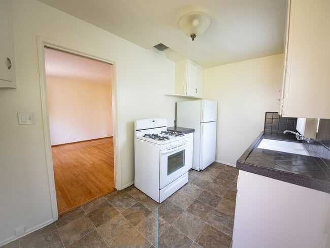 Photo - 4459 1/2-4455-52 Dawson Ave Unit 4455