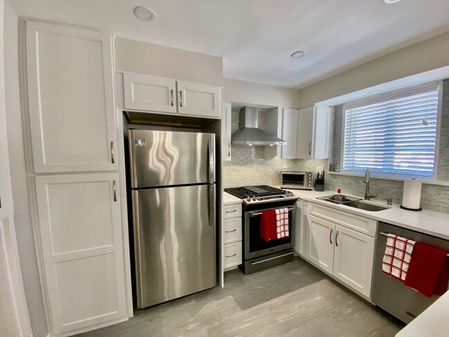 Photo - 5307 Pooks Hill Rd