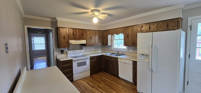 Photo - 204 Iris Dr