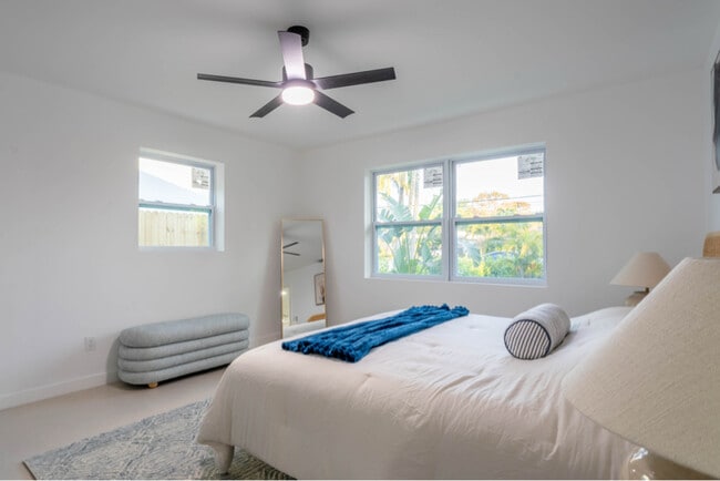 Photo - 770 NE 34th Ct