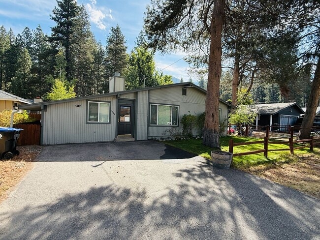 1596 Andy Jo Cir