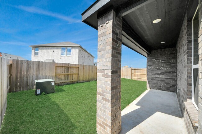 Photo - 1058 Blue Stone Dr