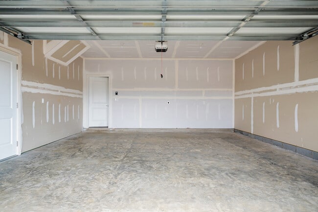 Photo - 1101 Balsam Ln