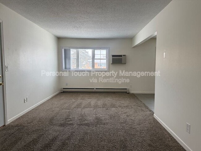 Photo - 912-18 1/2 18 1/2 St S Unit 3