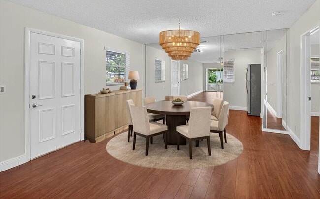 Photo - 801 Meadowlark Ln