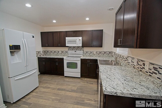 Photo - 13590 Mt Olympus St