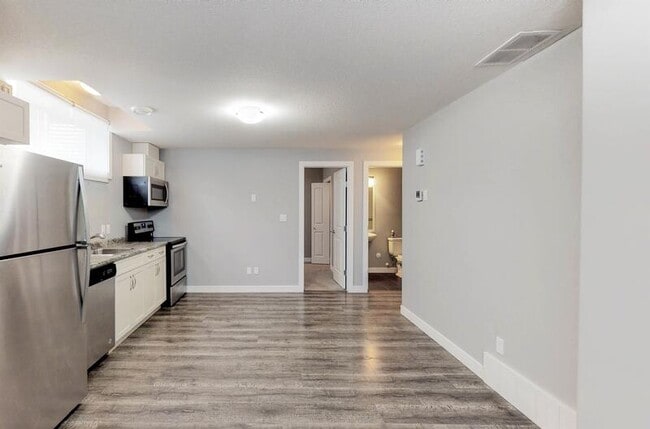 Building Photo - 2113 Auxier Ct SW