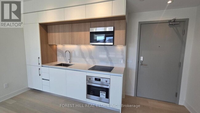 Photo - 322 Dupont St Unit 402