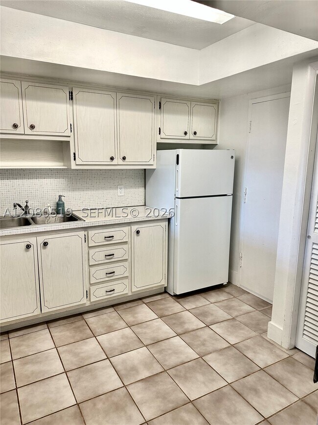 Photo - 1400 NE 169th St Unit 305