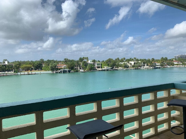 Photo - 6484 Indian Creek Dr Unit #314