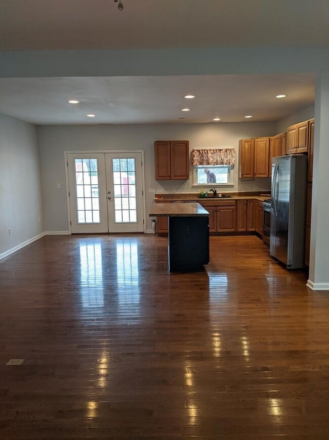 Photo - 16082 Cashville Rd