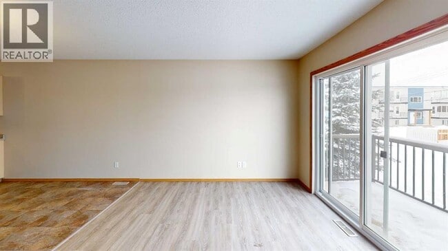 Photo - 9911-9109 109 Ave
