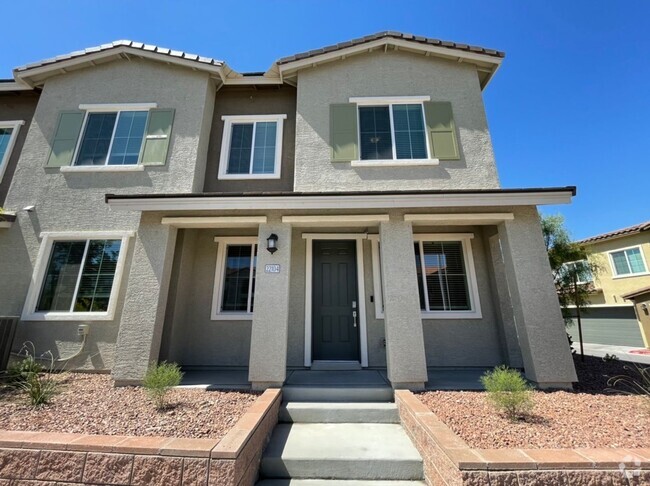 Building Photo - GATED 3 BED 3 BATH 2 CAR GARAGE TOWNHOUSE ...