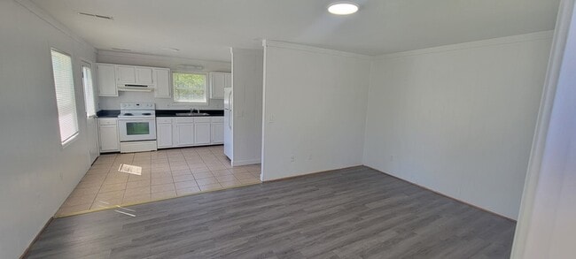 Photo - 5416 Sidbury Rd