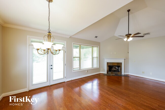 Photo - 156 Willow View Lane