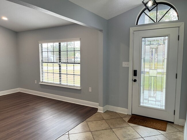 Photo - 947 Wages Way