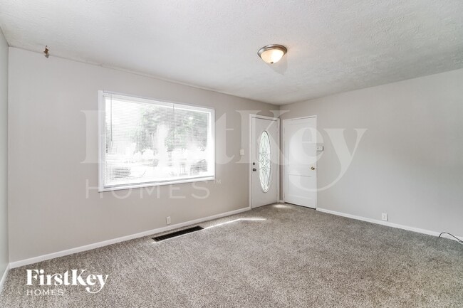 Photo - 2031 Sharon Ave