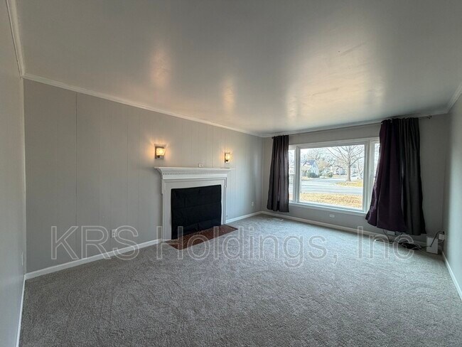 Photo - 300 Hampton Roads Ave