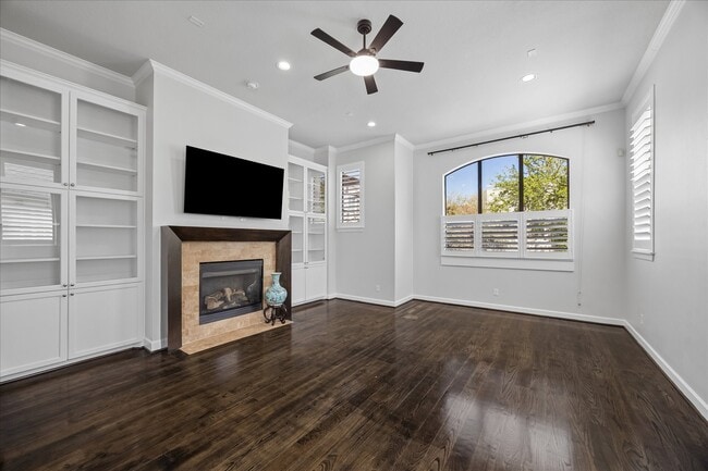 Photo - 709 Herkimer St