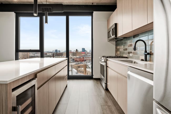 Photo - 1371 W Randolph St