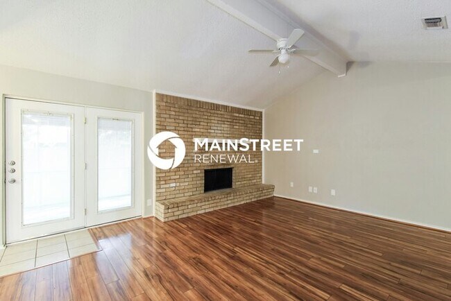 Photo - 3 Bedroom Pet-Friendly Home in WATAUGA, TX with Main Street Renewal