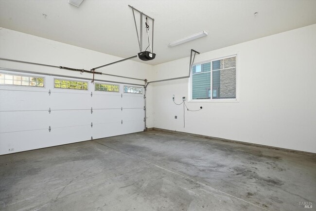 Photo - 155 Rosebud Ln