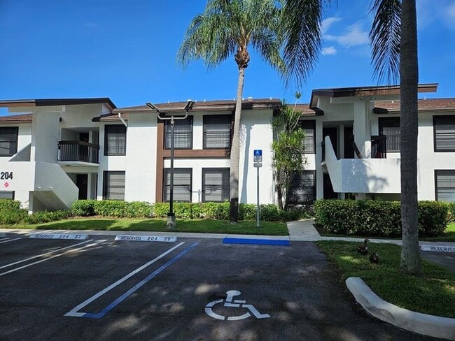 Building Photo - 204 Lake Pointe Dr Unit 203 Rental