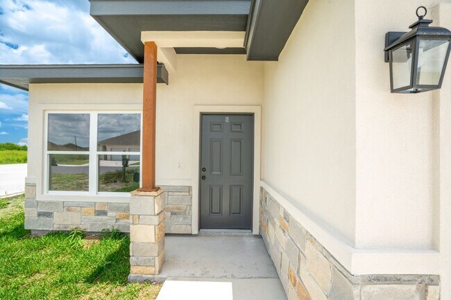 1010 Escondido Ln E Unit A