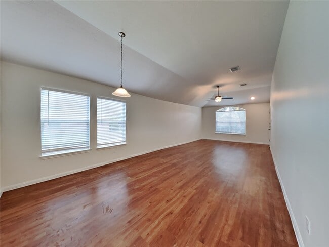 Photo - 3906 Hawthorn Glen Ct