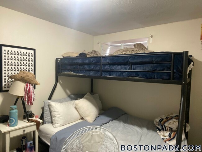 Building Photo - 19 Brighton Ave