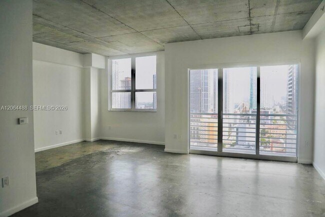 Photo - 133 NE 2nd Ave Unidad 2309