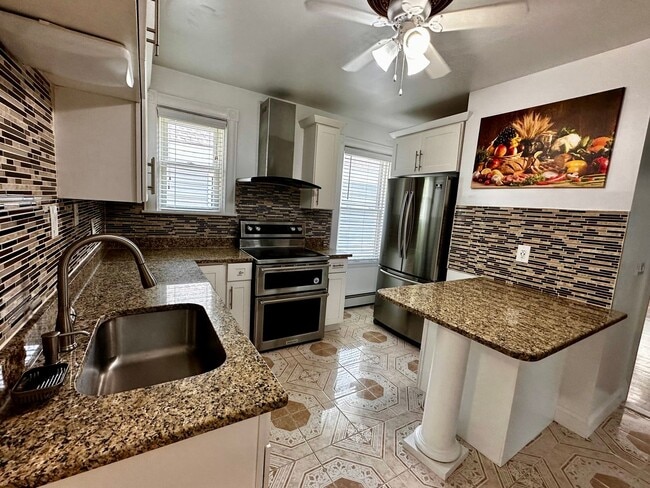 Building Photo - 651 Pleasant Valley Pkwy Unit #2