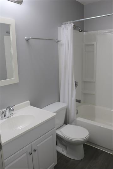 Photo - 541 Wascana St