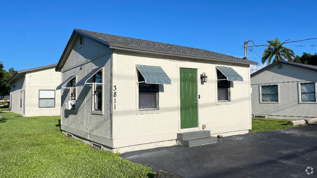 Building Photo - 3811 Davis Rd Rental