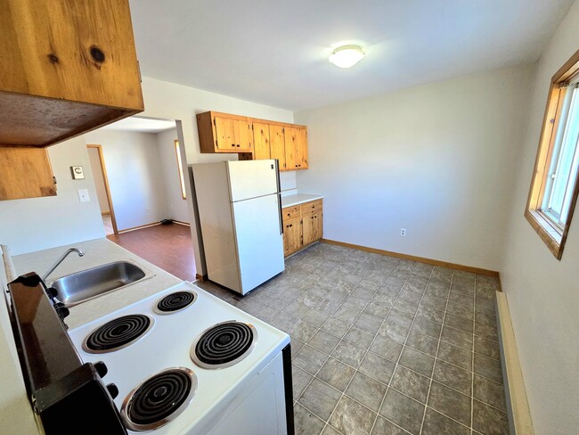 Photo - 643 George St Unité 2