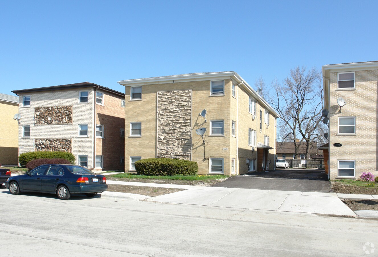 Photo - 8706 Fullerton Ave