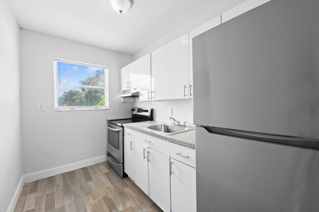 Photo - 1761 Ali Baba Ave Unit #5